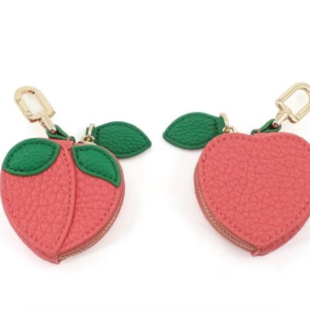 NEW Peach Shaped Keychain Pouch - Picture 3 of 4